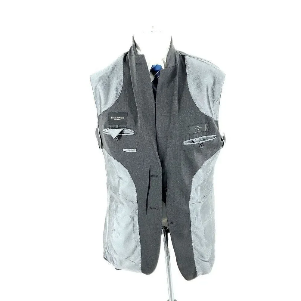 Banana Republic Lanicificio Cerruti Wool 2‎ Button Blazer 38R Gray Tagged 42R